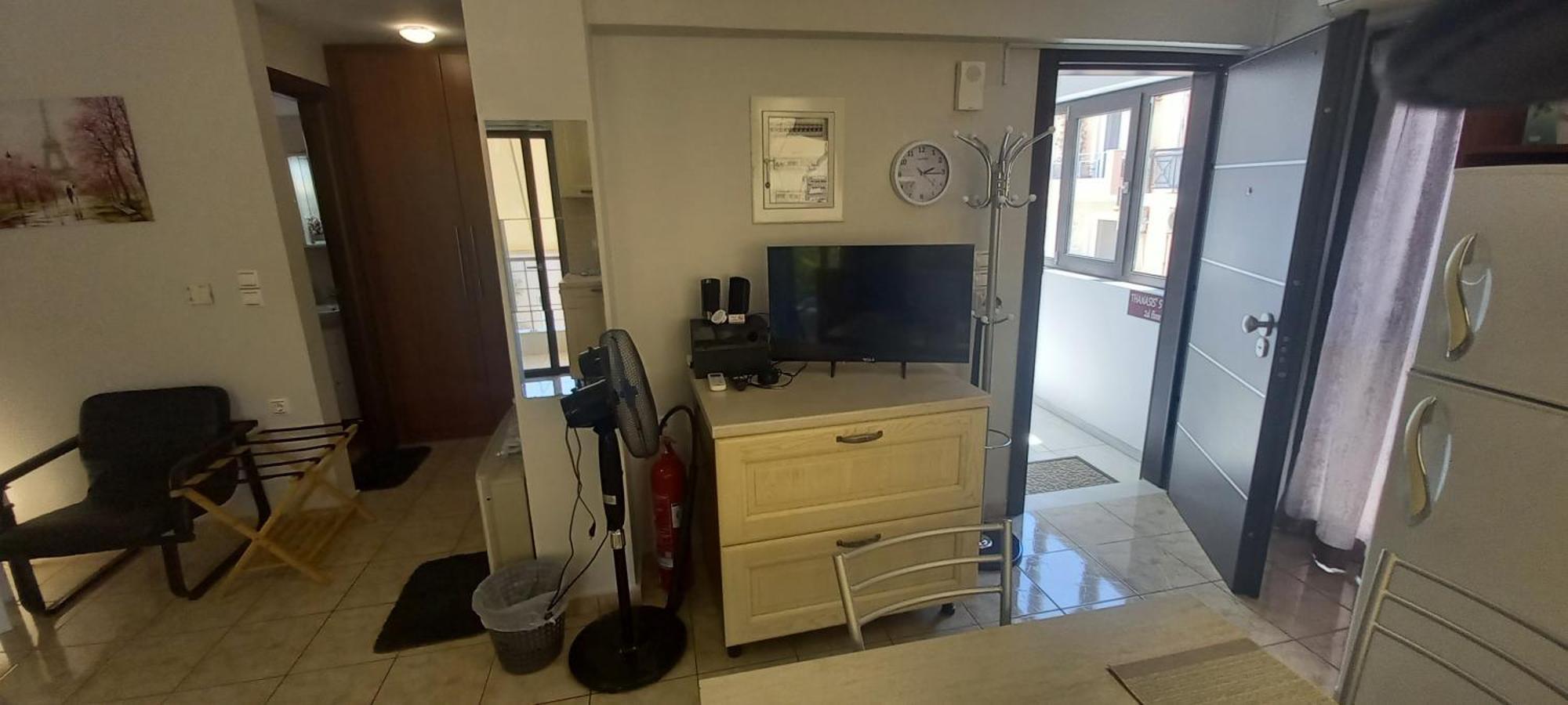 Lavrio Center - Thanasis' Studio Eksteriør billede